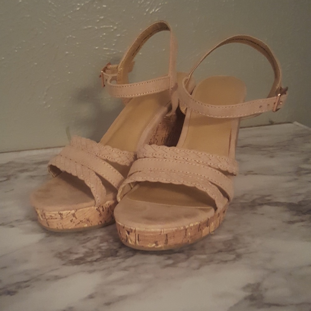 Nude 4 inch wedges